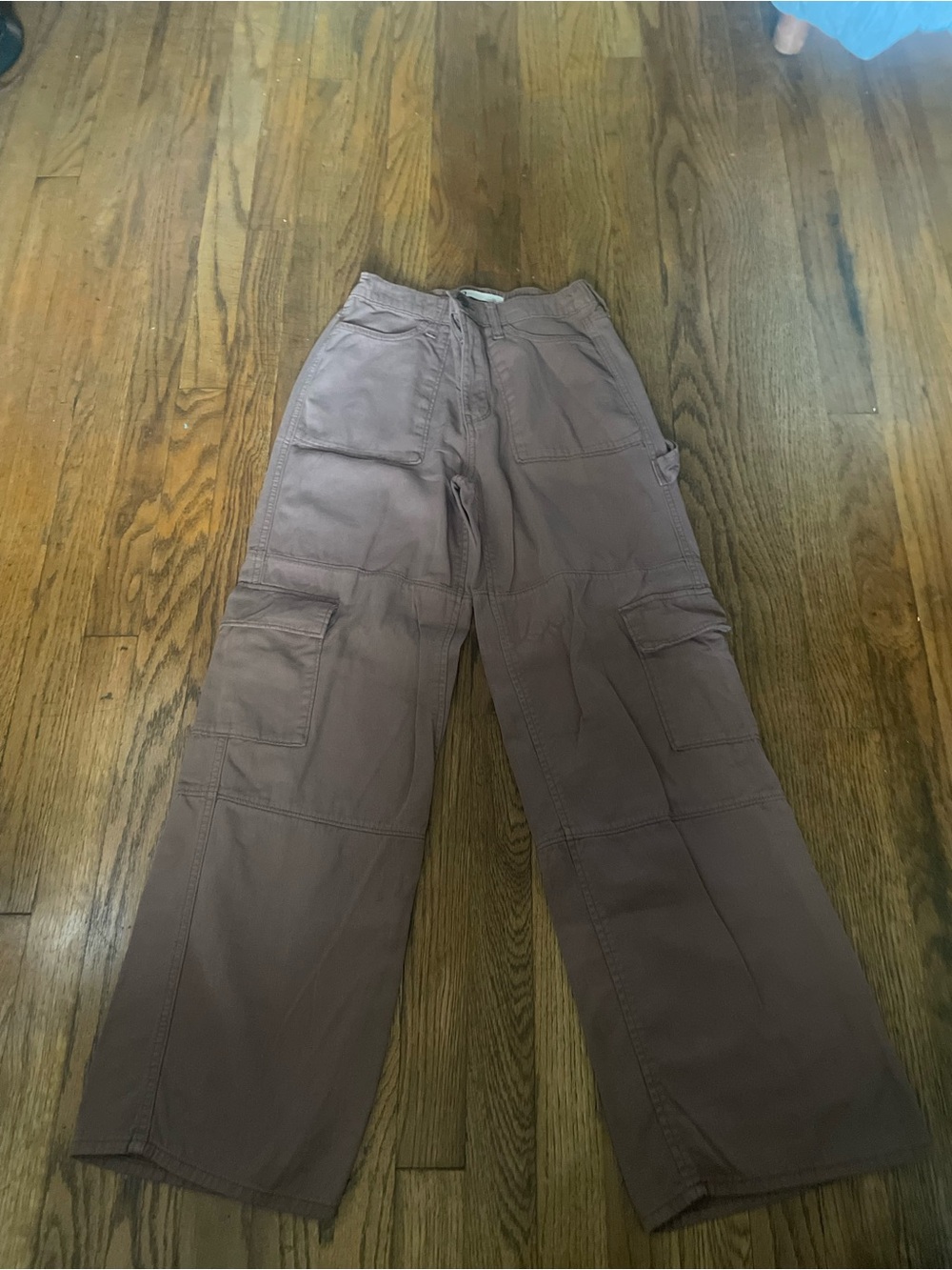 Kohl's Women's Brown Cargo Pants with Multiple Pockets